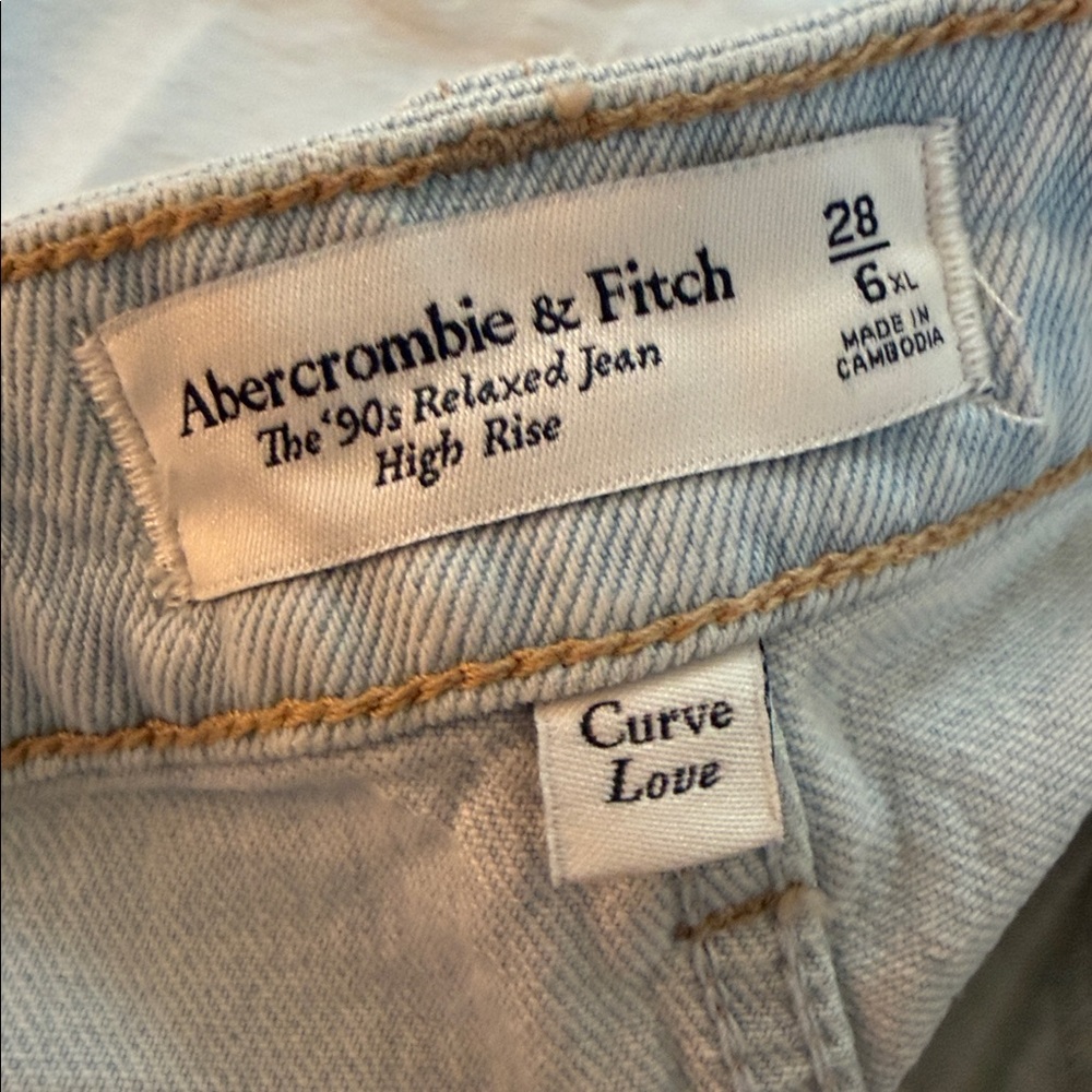 NWT! Abercrombie & Fitch The 90’s Relaxed Jeans - Picture 6 of 8